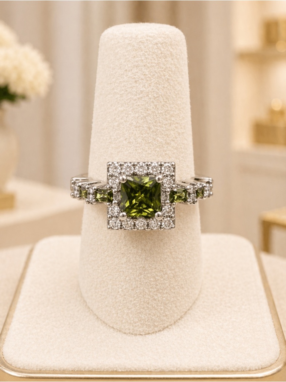 925 Sterling Silver Size 7 Ring Peridot Rhinestone Green Cocktail